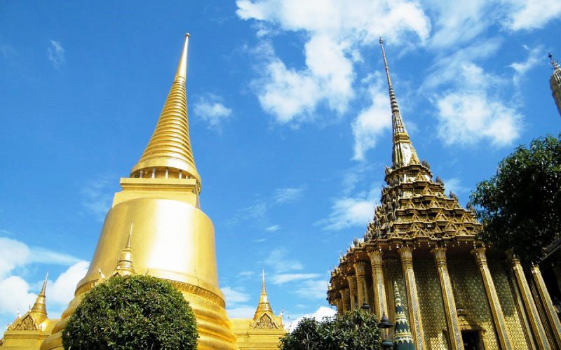 Stupa doré Phra Siratana Chedi