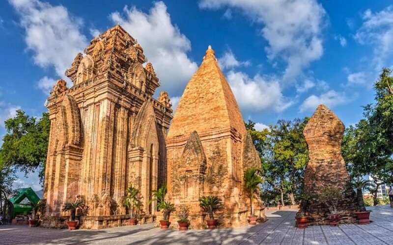 Tours de Cham Po Nagar