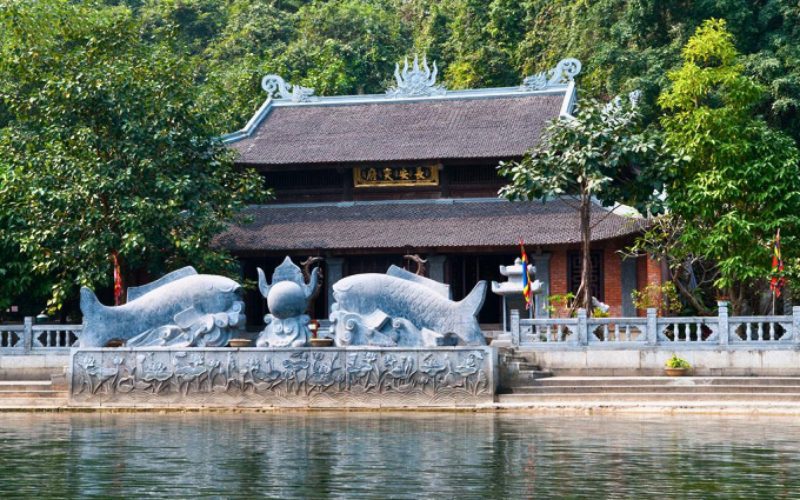 Temple Trinh Pagode Huong Hanoï