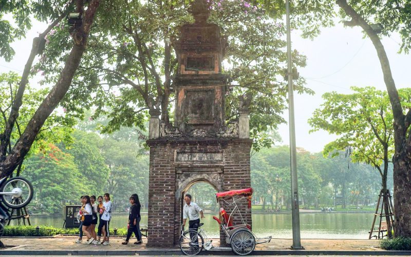 Tour Hoa Phong