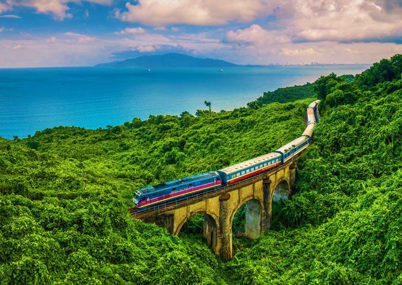 Train au Vietnam