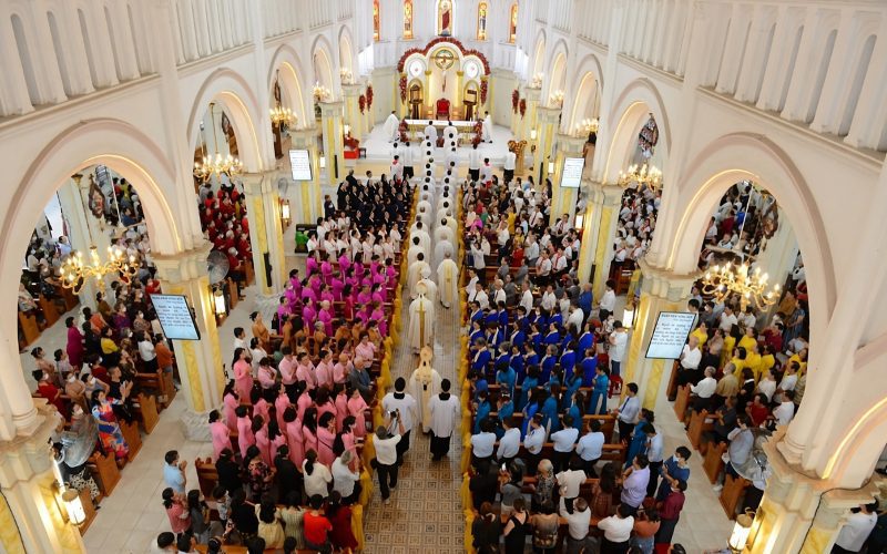 Une messe catholique à l'église