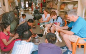Expérience de fabrication de chapeaux dans le village de Chuong