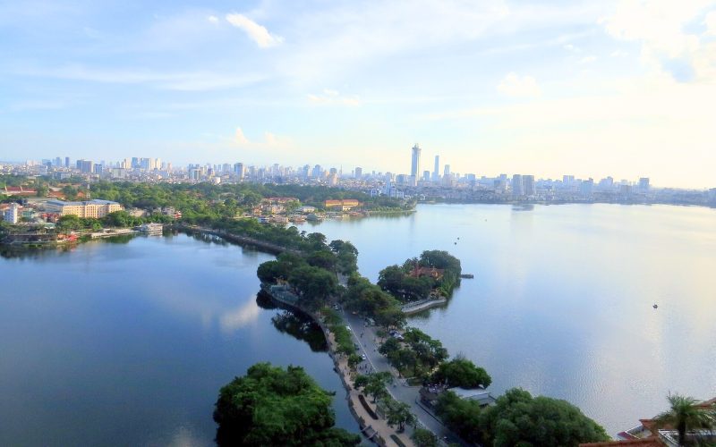 Vue aérienne du lac Truc Bach